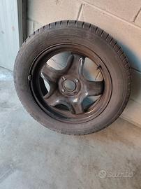 Cerchi con copricerchi euro 120,00