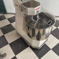 Impastatrice elettrica pari al nuovo