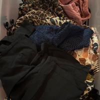 Stock di vestiti donna, jeans, giacche, cappotti