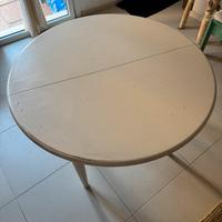 Tavolo + 4 sedie in legno massiccio