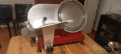 Affettatrice professionale   100 €
