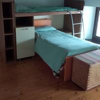 Arredo camera da letto con 2 letti singoli