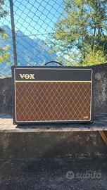Amplificatore VOX AC15VR
