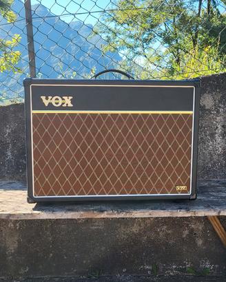Amplificatore VOX AC15VR