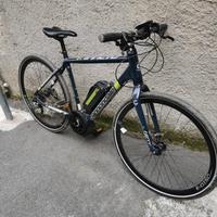 E-bike Cannondale con carrello porta bambini 