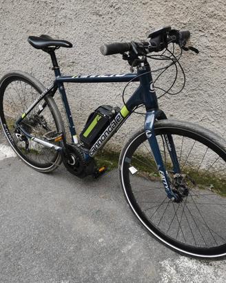 E-bike Cannondale con carrello porta bambini 