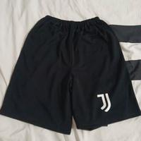 Pantaloncini e maglietta Juventus originali