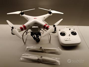 Drone DJI Phantom 3 PROFESSIONALE con auto pilota 