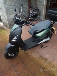 piaggio elettrico 125 pochissimi km