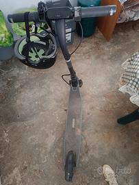 monopattino elettrico ninebot