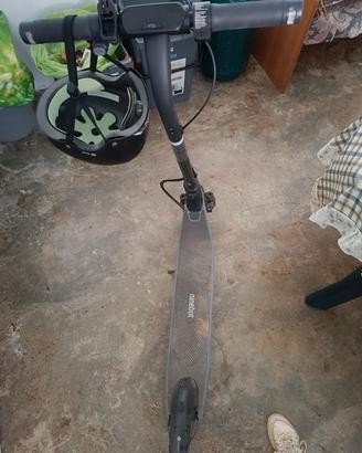 monopattino elettrico ninebot