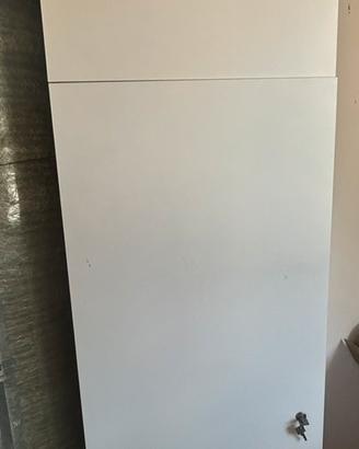 Mobiletto bianco con due scomparti