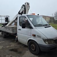 Piattaforma aerea autocarrata Oil-Steel 18-12