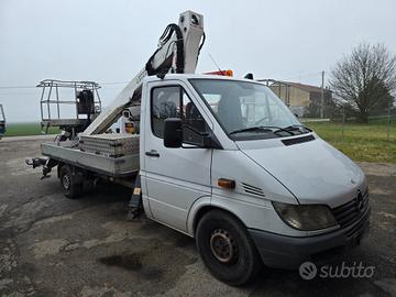 Piattaforma aerea autocarrata Oil-Steel 18-12