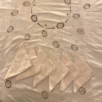 Vintage tovaglia rotonda ricamata a mano