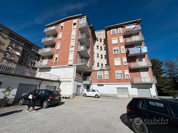 Via Pascoli-145 mq con box di 12 mq-zona Vazzieri