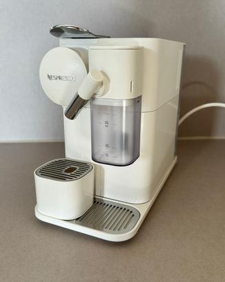 Macchina del caffè Lattissima One di De’Longhi