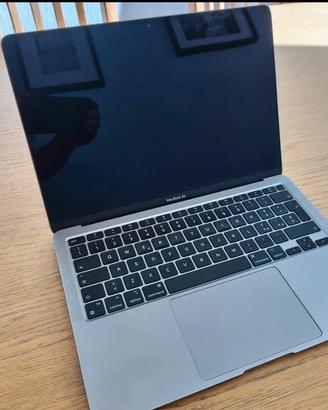 Macbook air M1 8/256 13”