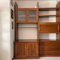 Parete attrezzata in legno massello