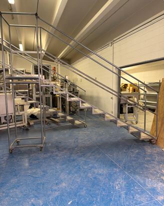 Scala movibile con piattaform