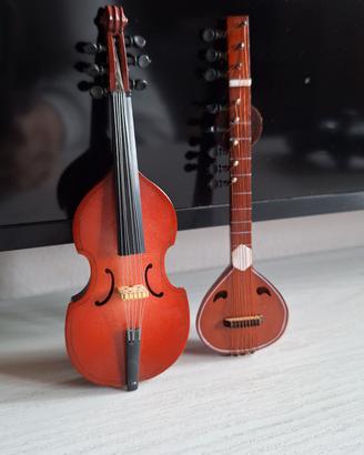 2 strumenti musicali in miniatura 