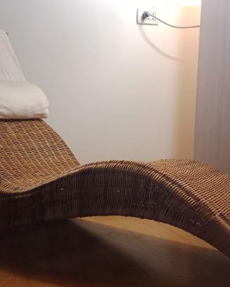 Chaise long