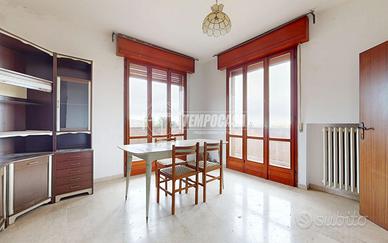 APPARTAMENTO IN CENTRO A TOLE' CON BALCONE, CANTI