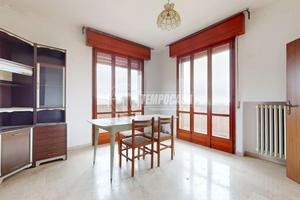 APPARTAMENTO IN CENTRO A TOLE' CON BALCONE, CANTI