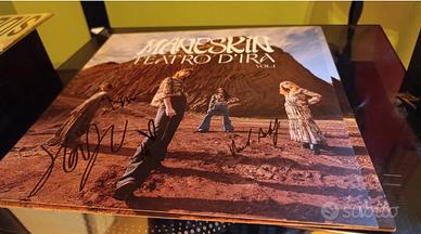 vinile Mäneskin firmato da tutti e 4 