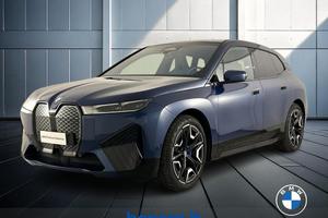 BMW iX xdrive50 pacchetto sportivo