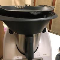 Bimby tm6 con affettatutto e doppio boccale