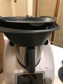 Bimby tm6 con affettatutto e doppio boccale