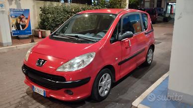Peugeot 1007