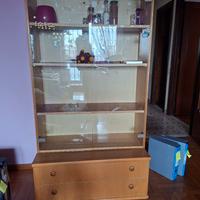 vetrinetta e cassettiera in frassino