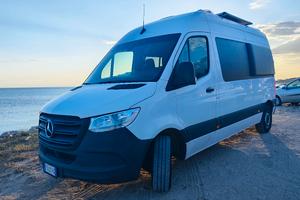 Autocaran su Mercedes Sprinter 