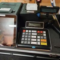 Registratore fiscale con touch screen e lettore