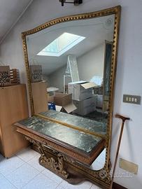 Consolle con specchio dorato in marmo verde alpi