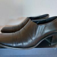 Scarpe nere in pelle, n. 40 - Vitulli