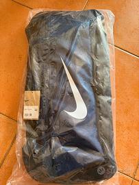 Borsone NIKE nuovo 60L