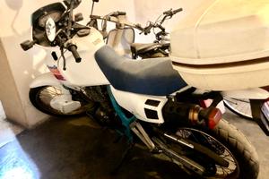 Honda NX 650 Dominator - 1990