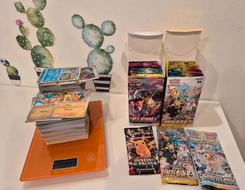 1 kg (circa 500 ) di Pokemon + bustine e box