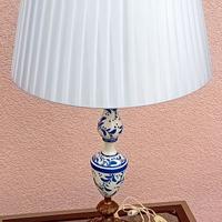 lampada antica da tavolo in ceramica e ottone