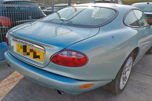 Jaguar xk8 4.0 prima serie per ricambi (2A)