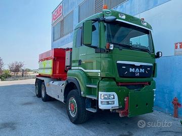Man TGS 28.540 4x4 con terzo asse