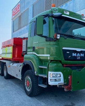 Man TGS 28.540 4x4 con terzo asse