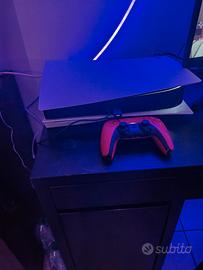 Ps5 standard con joypad rosso