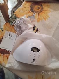 lampada UV per unghie  perfette fatte in casa 