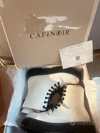 Anfibio platform CafeNoir