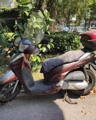 Scooter Honda SH 300