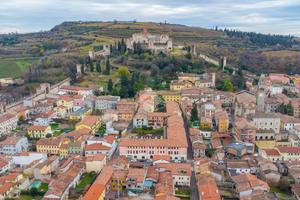 4 LOCALI A SOAVE
